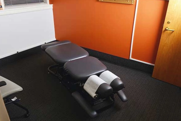 Chiropractic Roseville MN Adjustment Table